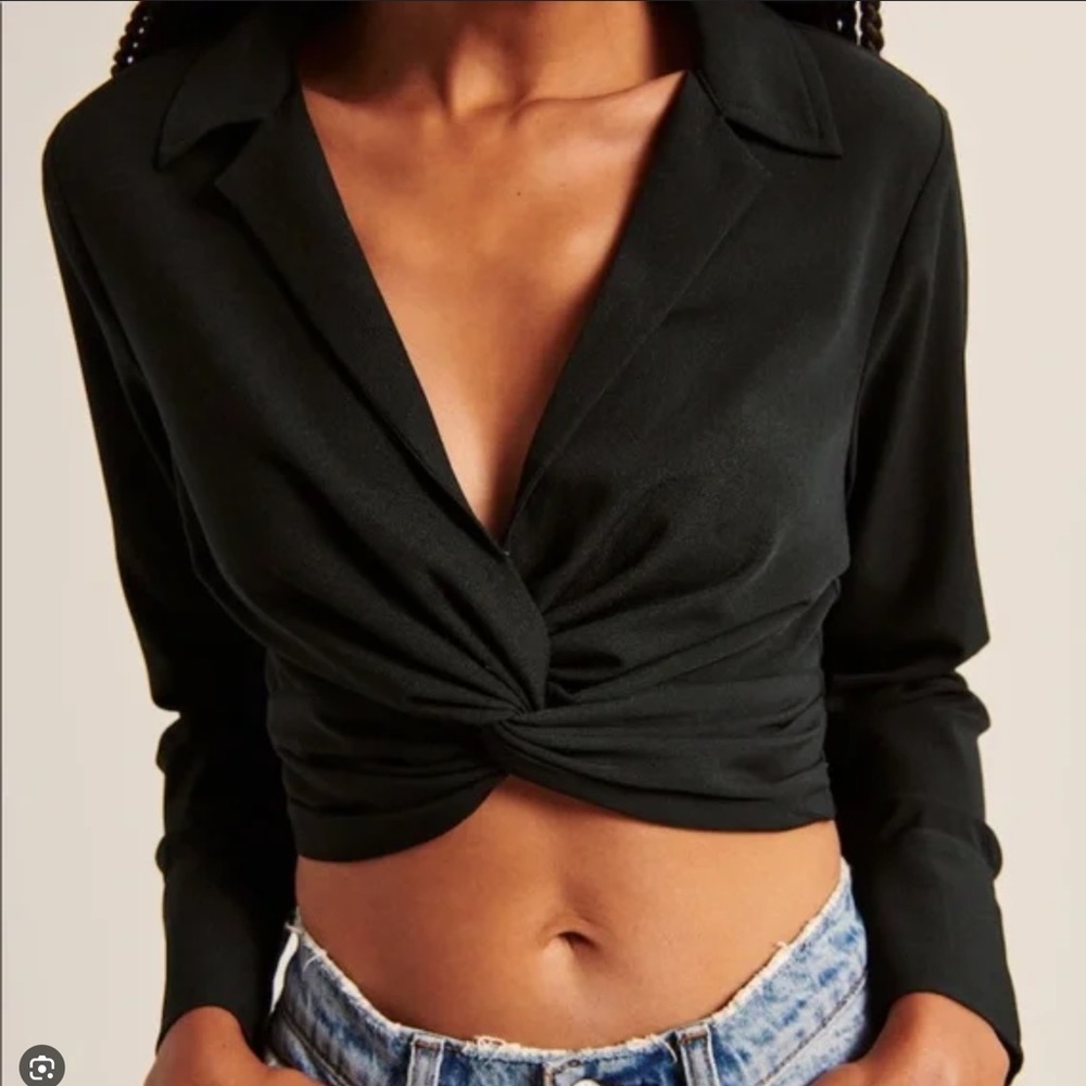 Abercrombie Cropped Long-Sleeve Knotted Top